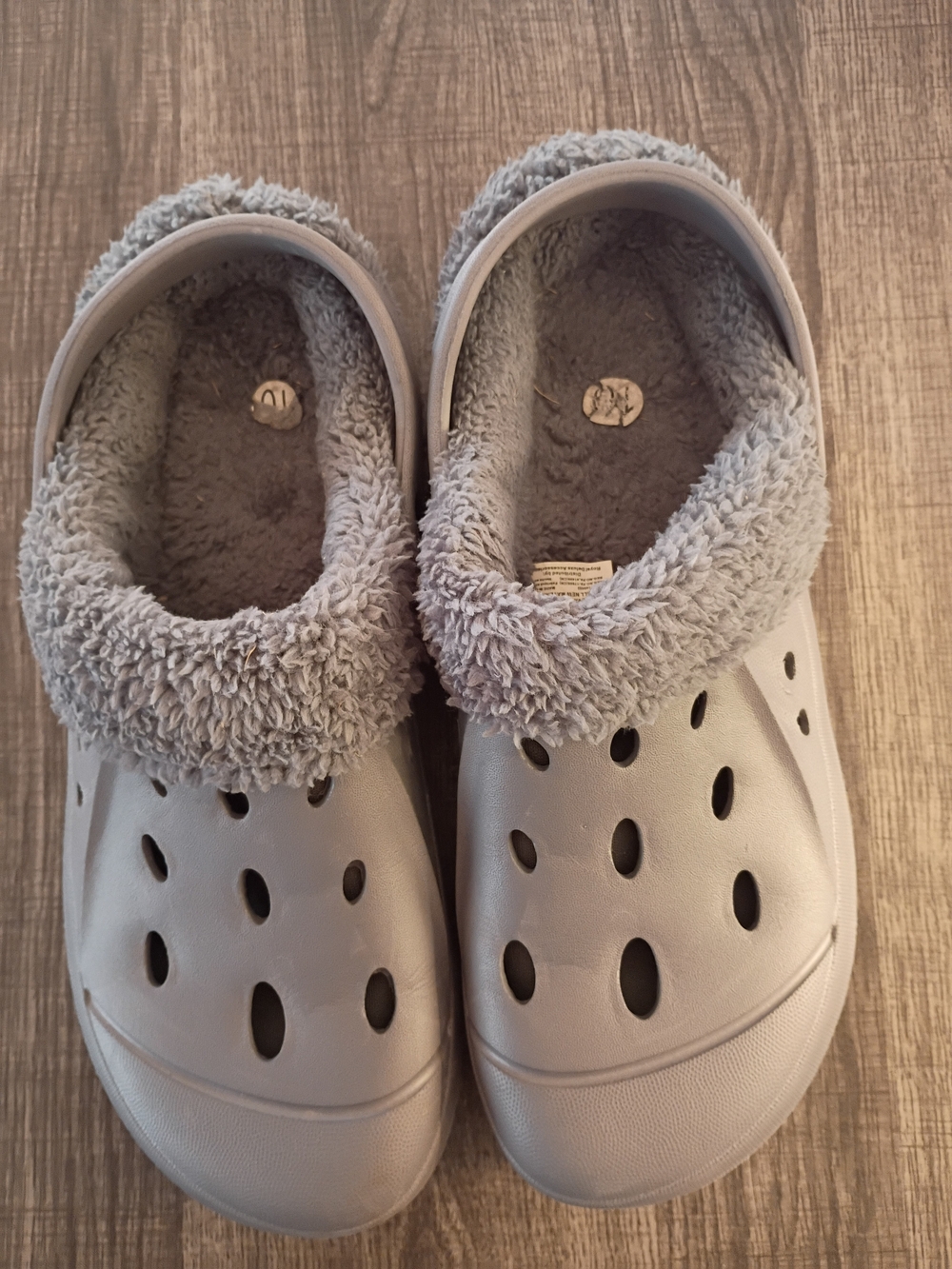 Cozy Grey Fleece-Lined Slip-On Clogs for Men